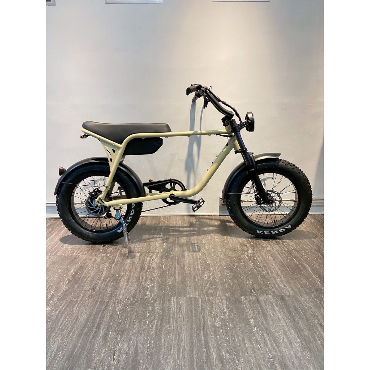R1 越野胖胎電能車