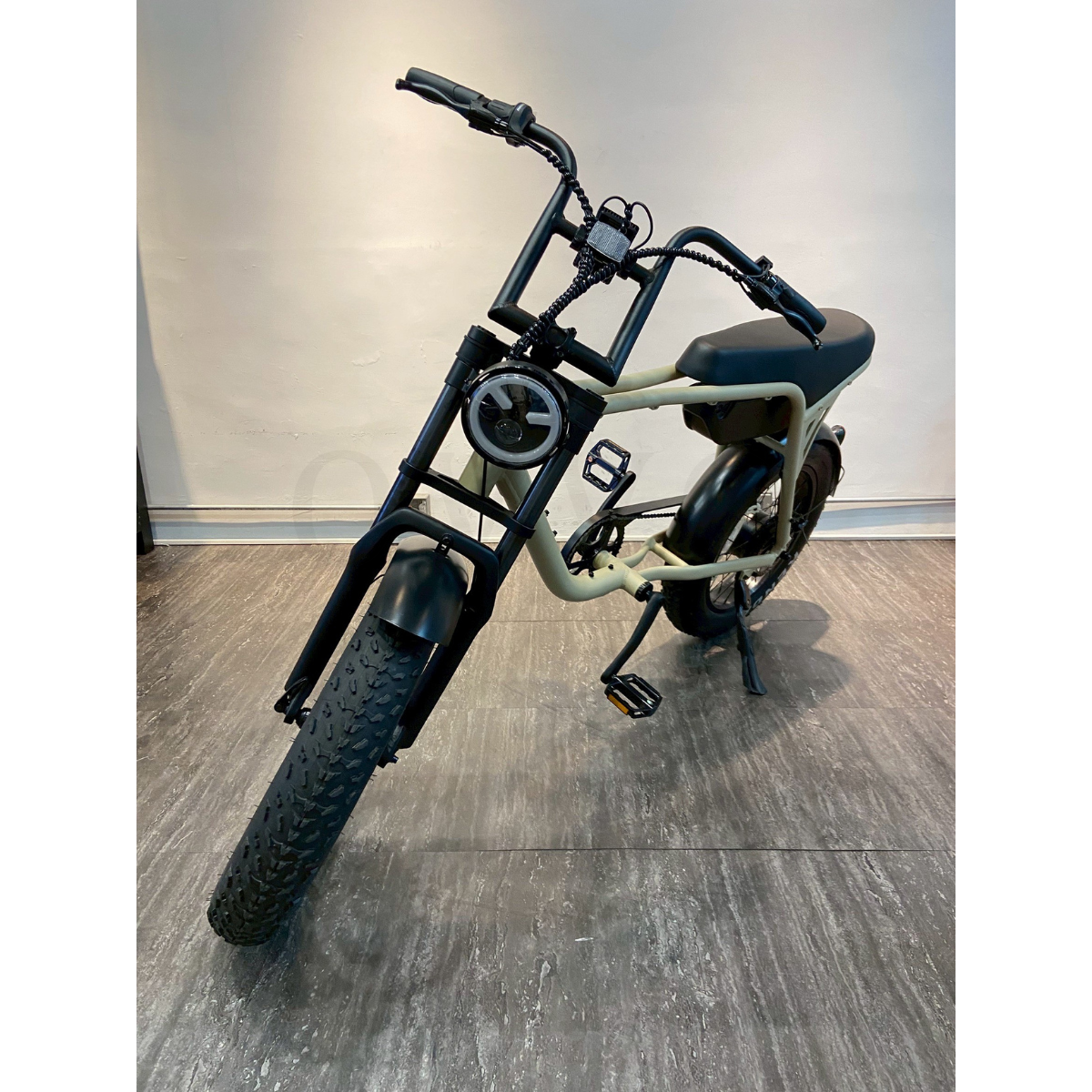 R1 越野胖胎電能車