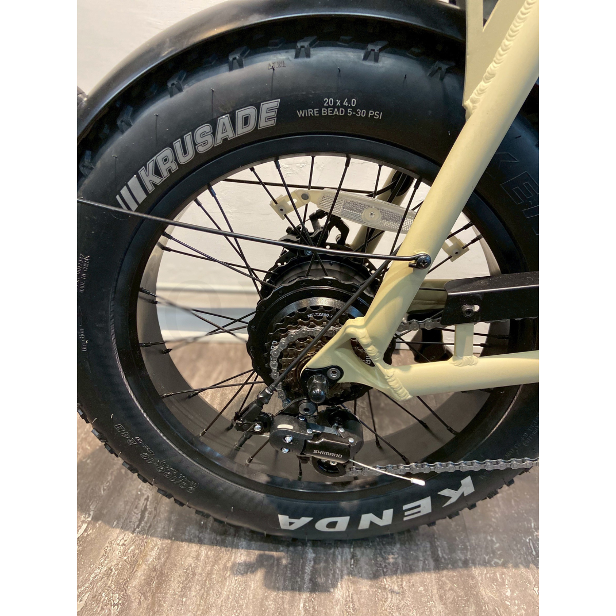 R1 越野胖胎電能車